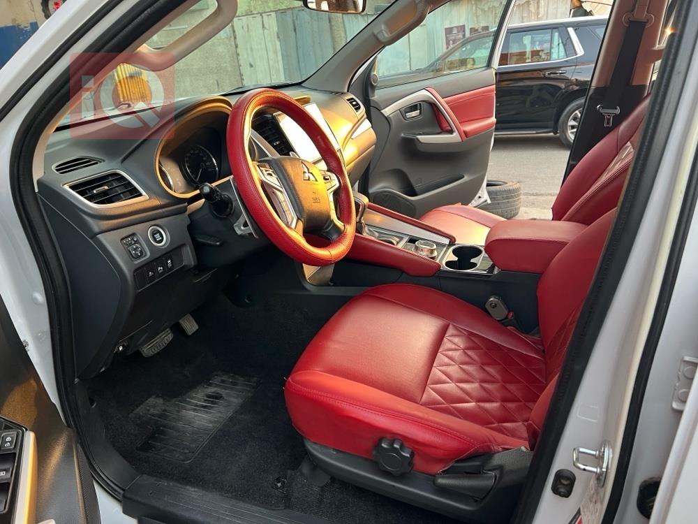 ميتسوبيشي باجيرو سبورت